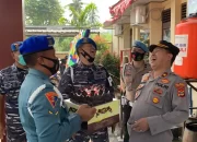 HUT ke-76 Polri, Kapolsek Dapat Surprise Kue Ultah dari Danden POM AL