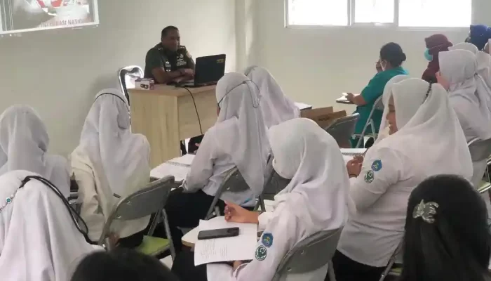 Jadi Dosen, Anggota Kodim 0410/KBL Ikut Serta Cerdaskan Anak Bangsa