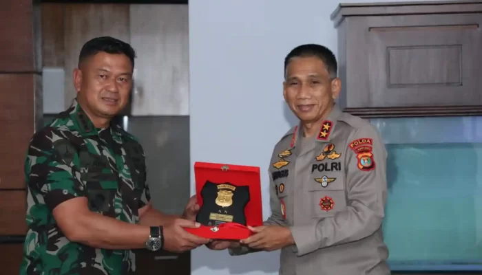 Danbrigif 4 Marinir/BS Menerima Kunjungan Kapolda Lampung