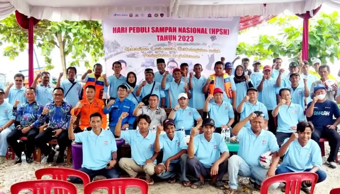 Kolaborasi Aksi Sosial, HNSI Bandar Lampung dan Pelindo Panjang Bersih-bersih Sampah Laut pada HPSN 2023