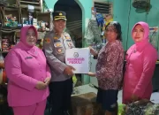 Bantuan Kemanusiaan untuk Negeri, Polsek Panjang bersama Pengurus Bhayangkari Bagikan Paket Sembako