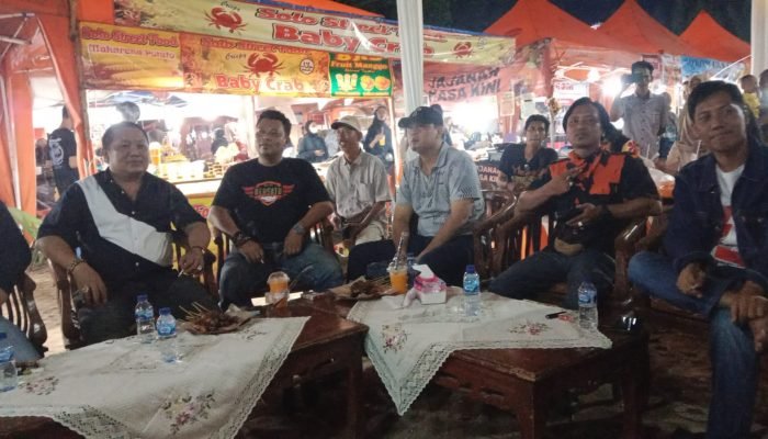 Tondi MG Nikmati Rencana Malam Pergantian Tahun Dengan Mengunjungi Stand Kuliner Milik UMKM Metro