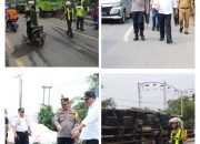 Truk Terguling di Jembatan Way Seputih, Sat Lantas Polres Lampung Tengah Gerak Cepat Lakukan Evakuasi Urai Kemacetan