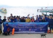 Dinas Lingkungan Hidup Laksanakan Kegiatan Bersih-Bersih Pantai dan Laut