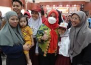 Bunda Eva Ajak Masyarakat Lestarikan Bahasa Lampung