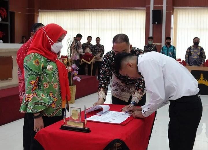 304 Guru SD dan SMP Bandar Lampung Terima Petikan SK PPPK