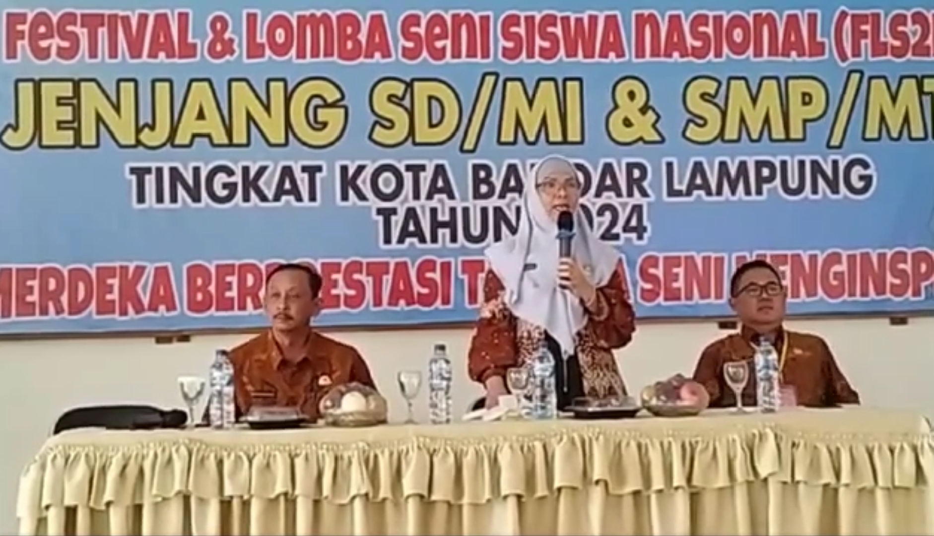 Kadisdikbud Buka FLS2N SD/MI & SMP/MTs Tingkat Kota Bandar Lampung 2024