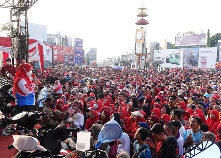 Ribuan Masyarakat Bandar Lampung Antusias Ikuti Jalan Sehat HUT 341 