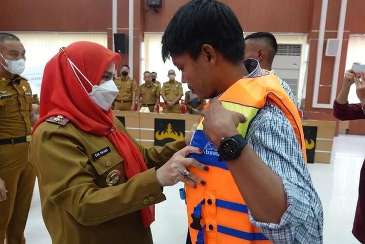 Pemkot Beri Bantuan Asuransi Kecelakaan Kerja ke Nelayan