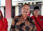 Anggota DPRD Metro Ambil Berkas Calon Wakil Walikota Dari DPC PDIP.