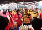 Polres Metro Rayakan HUT Bhayangkara Ke-78 Dengan Olahraga Bersama Dan Bazar UMKM.