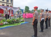 Kapolres Metro Pimpin Upacara Kenaikan Pangkat 28 Personilnya.
