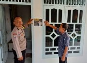 Melalui Bhabinkamtibmas, Polres Metro Sebar Brosur Bahaya Judi Online.