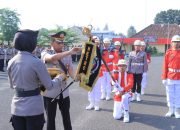 Polres Metro Gelar Upacara Pencucian Tunggul Kesatuan Wira Bhakti Angangon Mupacak.