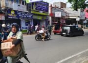 Diduga Kesetrum Dan Terjatuh Dari Ruko Pegadaian Hingga Meninggal.