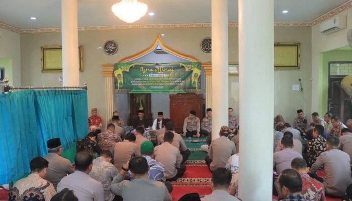 Polres Metro Gelar Peringatan Isra Miraj 1446 H dengan Penuh Khidmat.