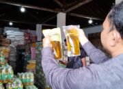 Polisi Sidak Gudang Minyakita di Metro Pusat, Pemilik Beberkan Pengaruh Pengurangan Takaran.