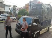 Sat Lantas Polres Metro Door To Door Gencarkan Sosialisasi Bahaya Kendaraan Overdimensi dan Overload.