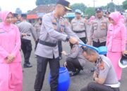 Upacara Kenaikan Pangkat 54 Bintara Dan 1 Personil Polres Metro.