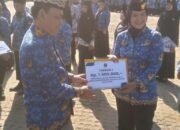 drh. Ruri Dinobatkan PNS Berprestasi Terbaik I Dilingkup Pemkot Metro.