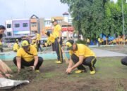 Polres Metro Polda Lampung dan Pemkot Metro Bersinergi Bersihkan Lapangan Samber, Wujudkan Indonesia ASRI.