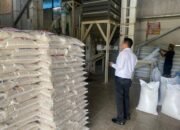 Menjelang Ramadhan Unit Tipidter Satreskrim Polres Metro Monitoring Harga Beras di Pasar.