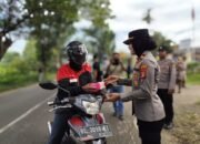 Polsek Metro Selatan Berbagi Takjil, Wujud Kepedulian di Bulan Suci