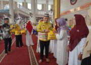 Walikota Metro Bagikan 2.500 Bingkisan Saat Menutup Syiar Ramadan 1447 H.