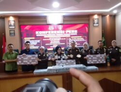 Kejaksaan Negeri Metro Sita Uang Lebih Kurang Rp 6 Miliyar Hasil Dari Kegiatan Judi On-line.