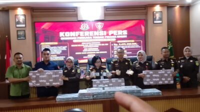Kejaksaan Negeri Metro Sita Uang Lebih Kurang Rp 6 Miliyar Hasil Dari Kegiatan Judi On-line.