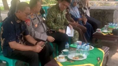 Kodim 0411/ KM Rehab Jembatan Gantung Merah Puti Di Taman Capit Urang.